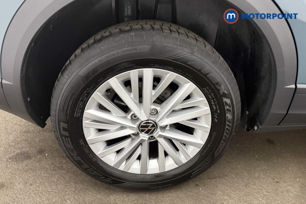 Volkswagen T-Roc Life Manual Petrol SUV - Stock Number (1662577) - 21st supplementary image