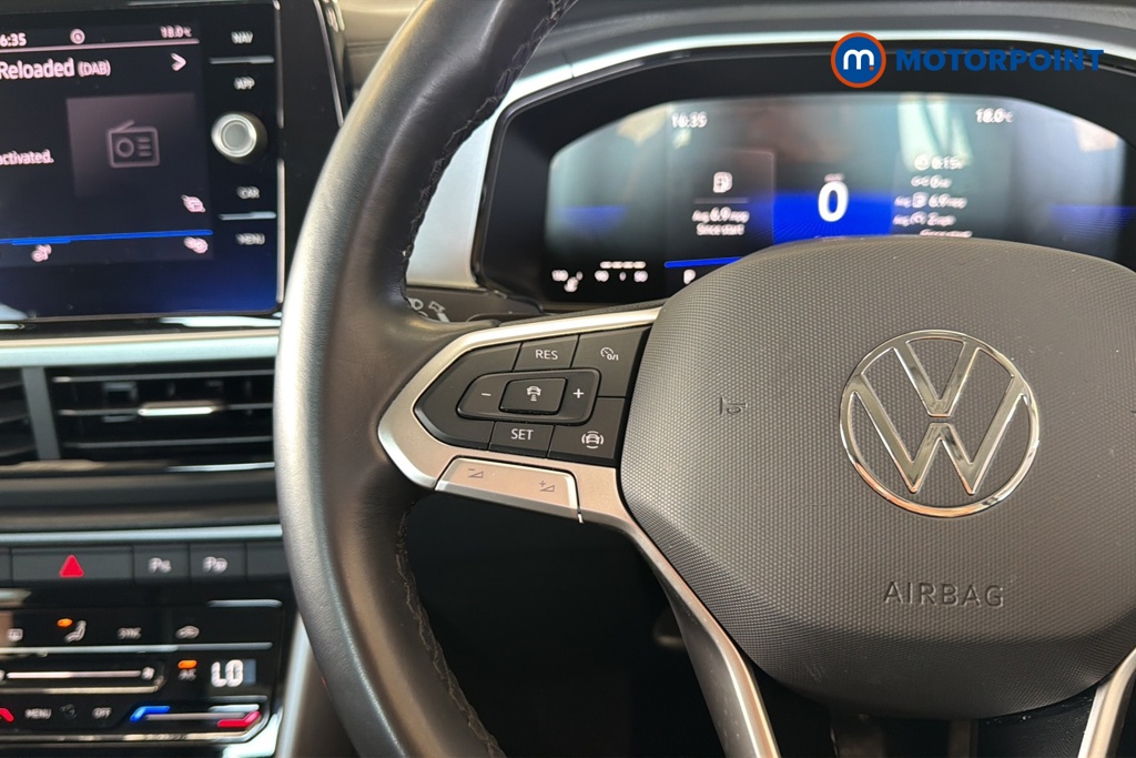 Volkswagen T-Roc Life Automatic Petrol SUV - Stock Number (1662612) - 4th supplementary image
