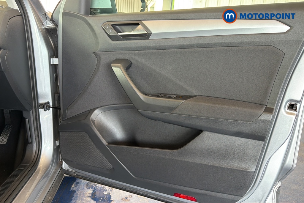 Volkswagen T-Roc Life Automatic Petrol SUV - Stock Number (1662612) - 18th supplementary image