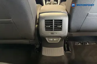 Volkswagen T-Roc Life Automatic Petrol SUV - Stock Number (1662612) - 28th supplementary image