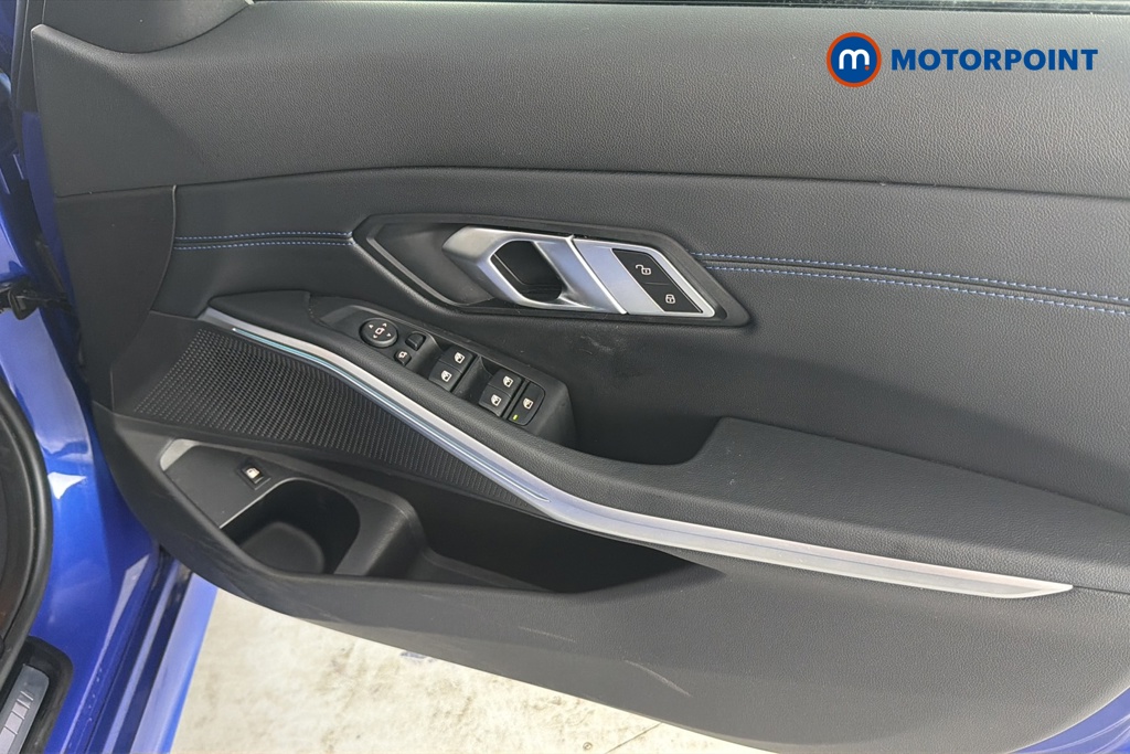 BMW 3 Series M Sport Automatic Petrol Plug-In Hybrid Saloon - Stock Number (1662708) - 18th supplementary image