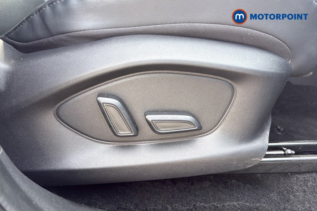 Mg Motor Uk ZS Trophy Automatic Petrol-Electric Hybrid SUV - Stock Number (1637145) - 23rd supplementary image
