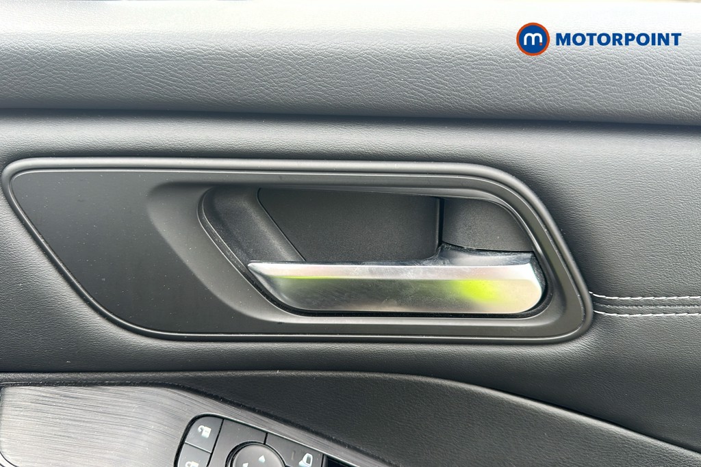 Nissan Qashqai N-Connecta Manual Petrol SUV - Stock Number (1638053) - 42nd supplementary image