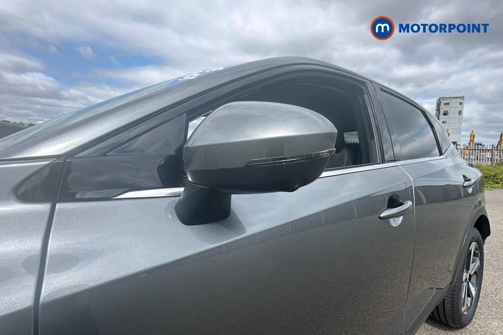 Nissan Qashqai N-Connecta Manual Petrol SUV - Stock Number (1638053) - 43rd supplementary image