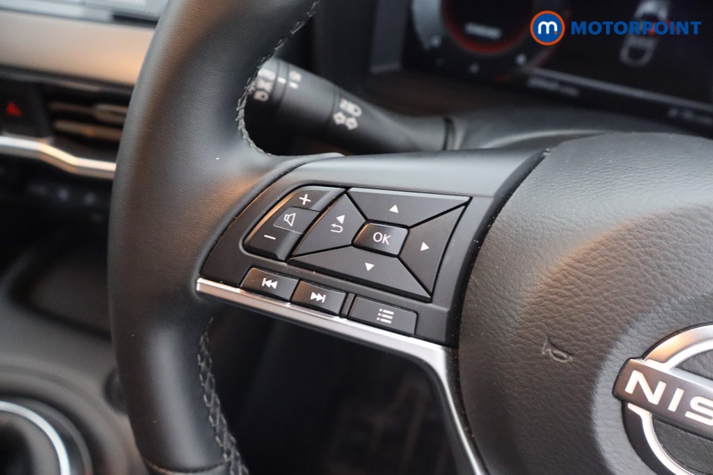 Nissan Juke N-Connecta Manual Petrol SUV - Stock Number (1645352) - 6th supplementary image