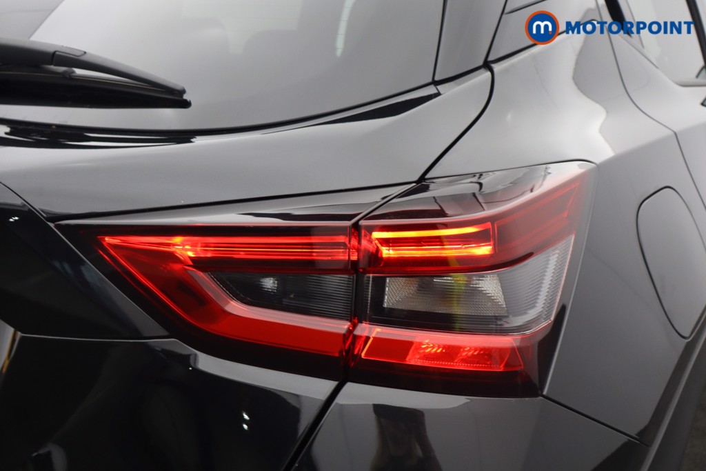 Nissan Juke N-Connecta Manual Petrol SUV - Stock Number (1645352) - 13th supplementary image