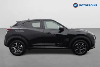 Nissan Juke N-Connecta Manual Petrol SUV - Stock Number (1645352) - Drivers side