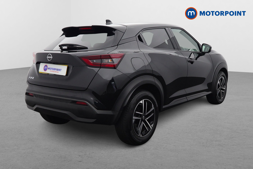Nissan Juke N-Connecta Manual Petrol SUV - Stock Number (1645352) - Drivers side rear corner