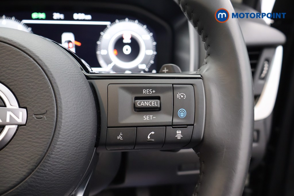 Nissan Qashqai N-Connecta Automatic Petrol SUV - Stock Number (1647808) - 4th supplementary image