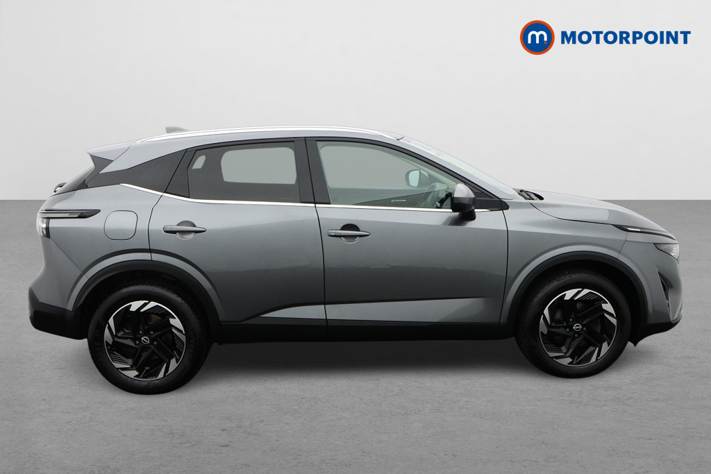 Nissan Qashqai N-Connecta Automatic Petrol SUV - Stock Number (1647808) - Drivers side