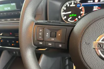 Nissan Qashqai Visia Manual Petrol SUV - Stock Number (1648431) - 4th supplementary image