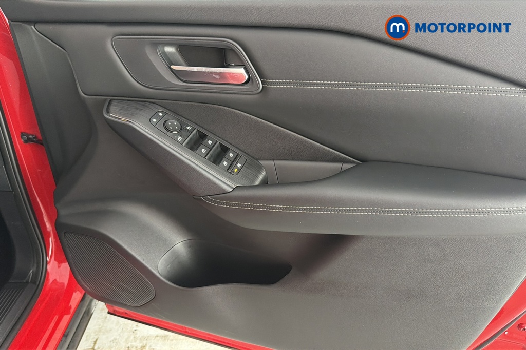 Nissan Qashqai Visia Manual Petrol SUV - Stock Number (1648431) - 18th supplementary image