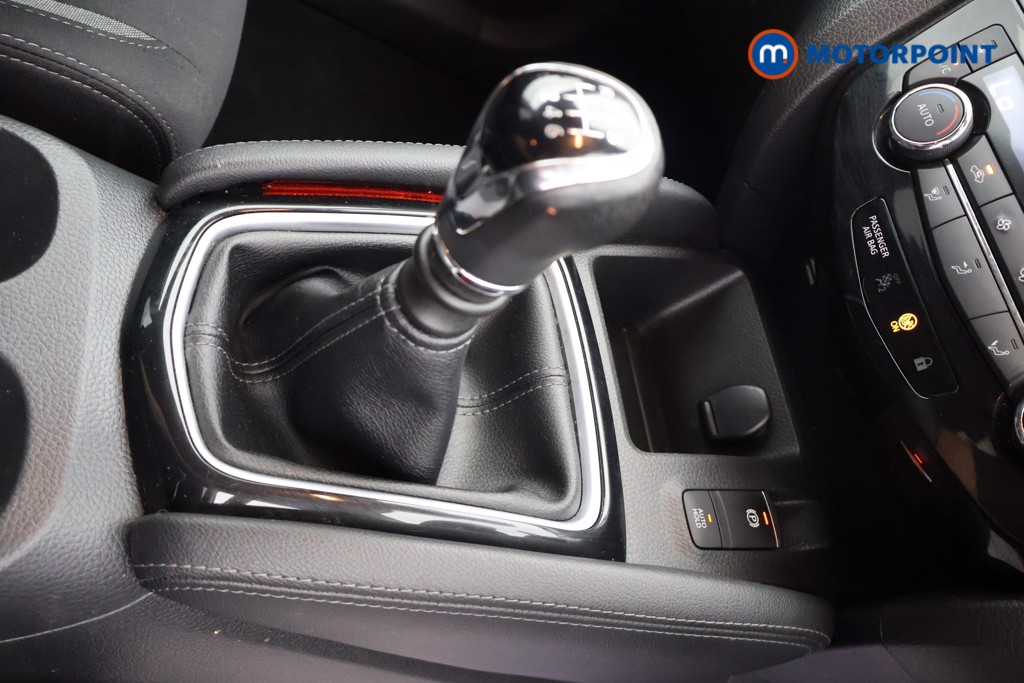 Nissan Qashqai Acenta Premium Manual Petrol SUV - Stock Number (1648912) - 6th supplementary image