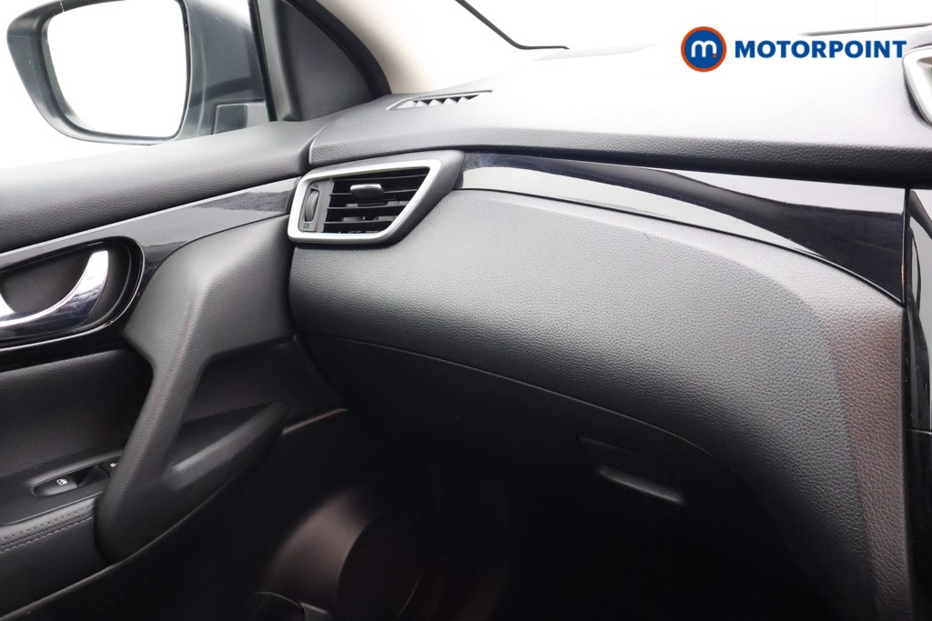 Nissan Qashqai Acenta Premium Manual Petrol SUV - Stock Number (1648912) - 8th supplementary image