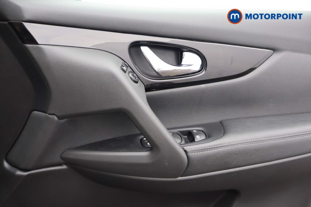 Nissan Qashqai Acenta Premium Manual Petrol SUV - Stock Number (1648912) - 9th supplementary image