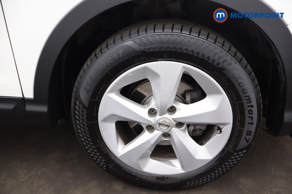 Nissan Qashqai Acenta Premium Manual Petrol SUV - Stock Number (1648912) - 14th supplementary image