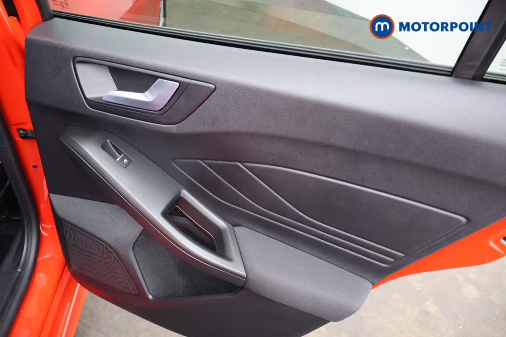 Ford Focus St-Line Manual Petrol Estate - Stock Number (1650576) - 16th supplementary image