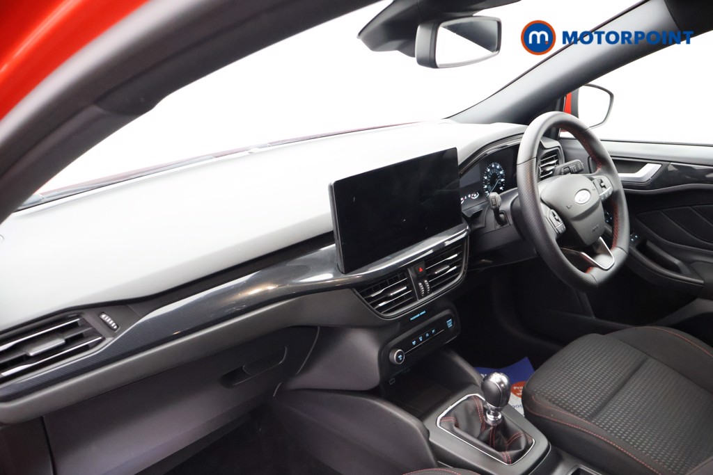 Ford Focus St-Line Manual Petrol Estate - Stock Number (1650576) - 17th supplementary image