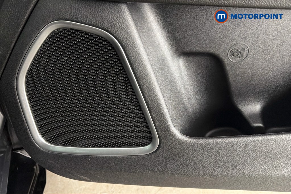 Jeep Compass Altitude Automatic Petrol SUV - Stock Number (1651000) - 21st supplementary image