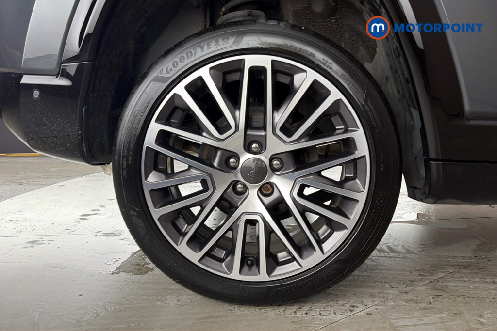 Jeep Compass Altitude Automatic Petrol SUV - Stock Number (1651000) - 49th supplementary image