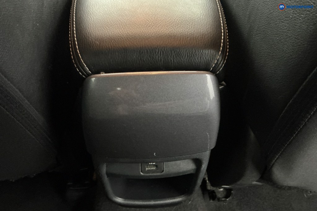 Nissan Juke N-Connecta Manual Petrol SUV - Stock Number (1651235) - 10th supplementary image