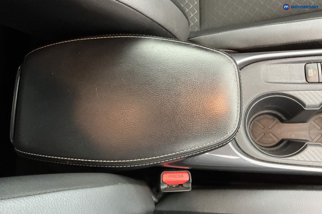Nissan Juke N-Connecta Manual Petrol SUV - Stock Number (1651235) - 13th supplementary image