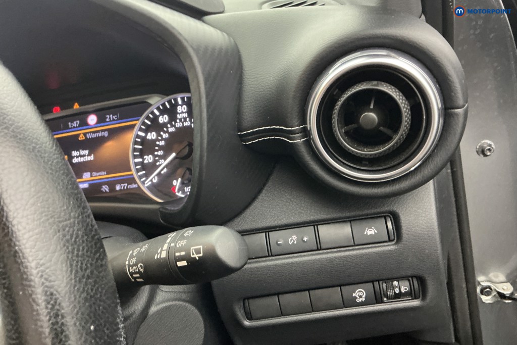 Nissan Juke N-Connecta Manual Petrol SUV - Stock Number (1651235) - 22nd supplementary image