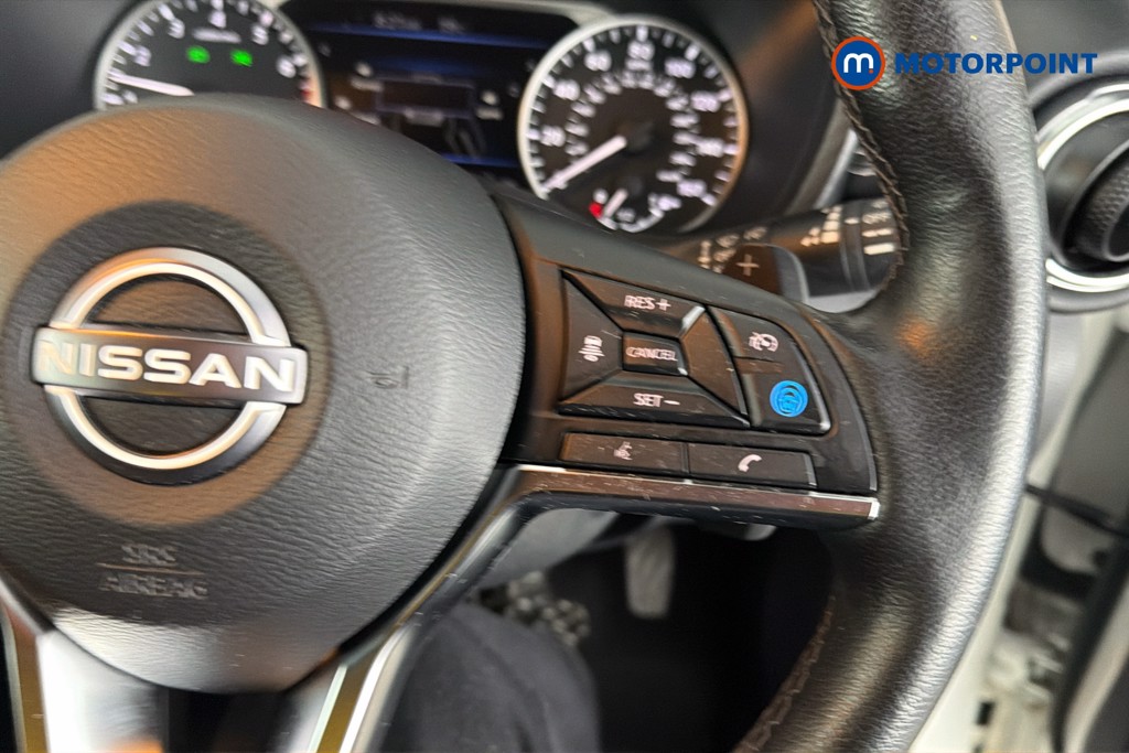 Nissan Juke Tekna Automatic Petrol SUV - Stock Number (1653300) - 4th supplementary image