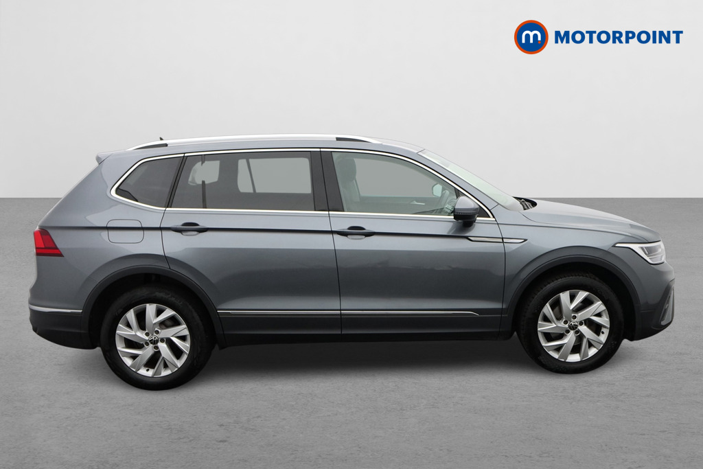 Volkswagen Tiguan Allspace Life Automatic Petrol SUV - Stock Number (1653305) - Drivers side