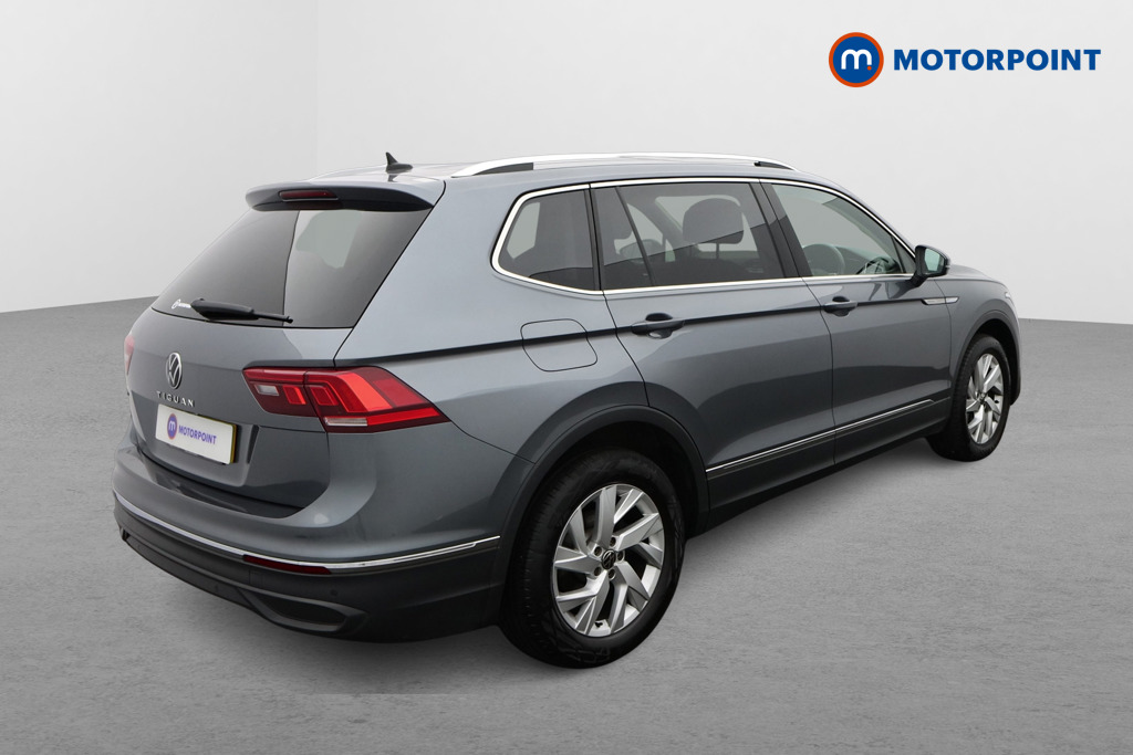 Volkswagen Tiguan Allspace Life Automatic Petrol SUV - Stock Number (1653305) - Drivers side rear corner
