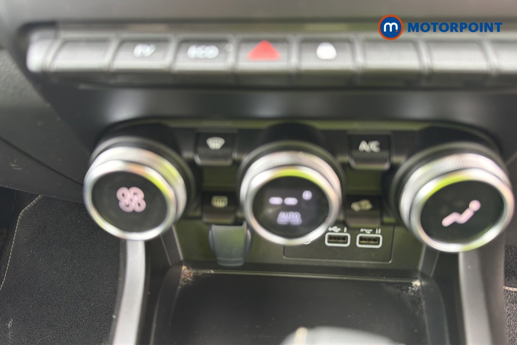 Renault Arkana Evolution Automatic Petrol-Electric Hybrid SUV - Stock Number (1654201) - 12th supplementary image