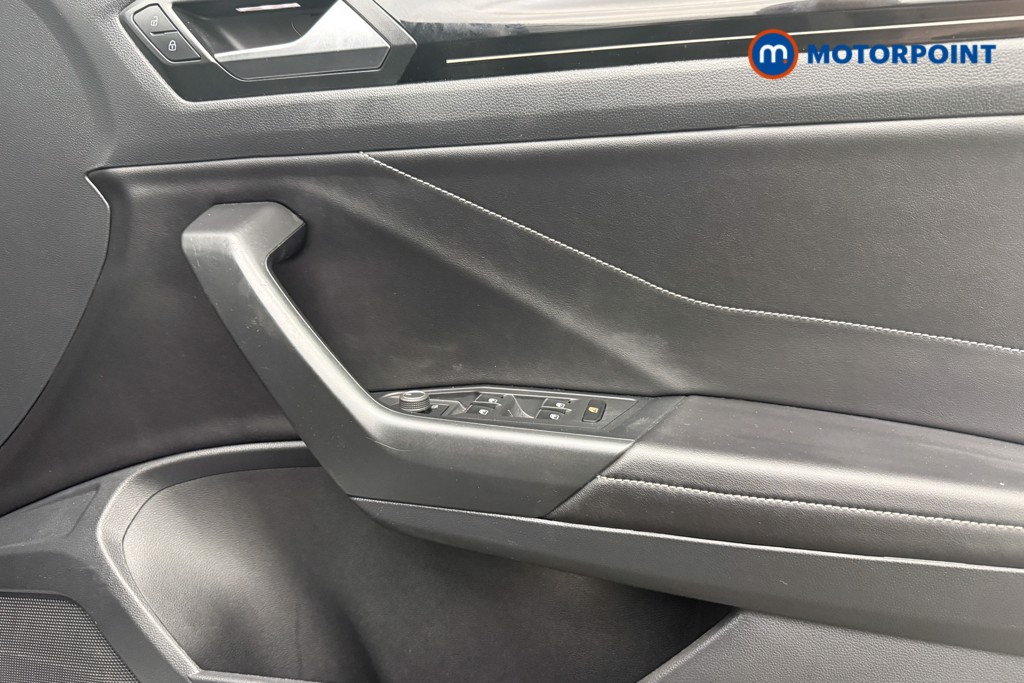 Volkswagen T-Roc R-Line Manual Petrol SUV - Stock Number (1654392) - 18th supplementary image