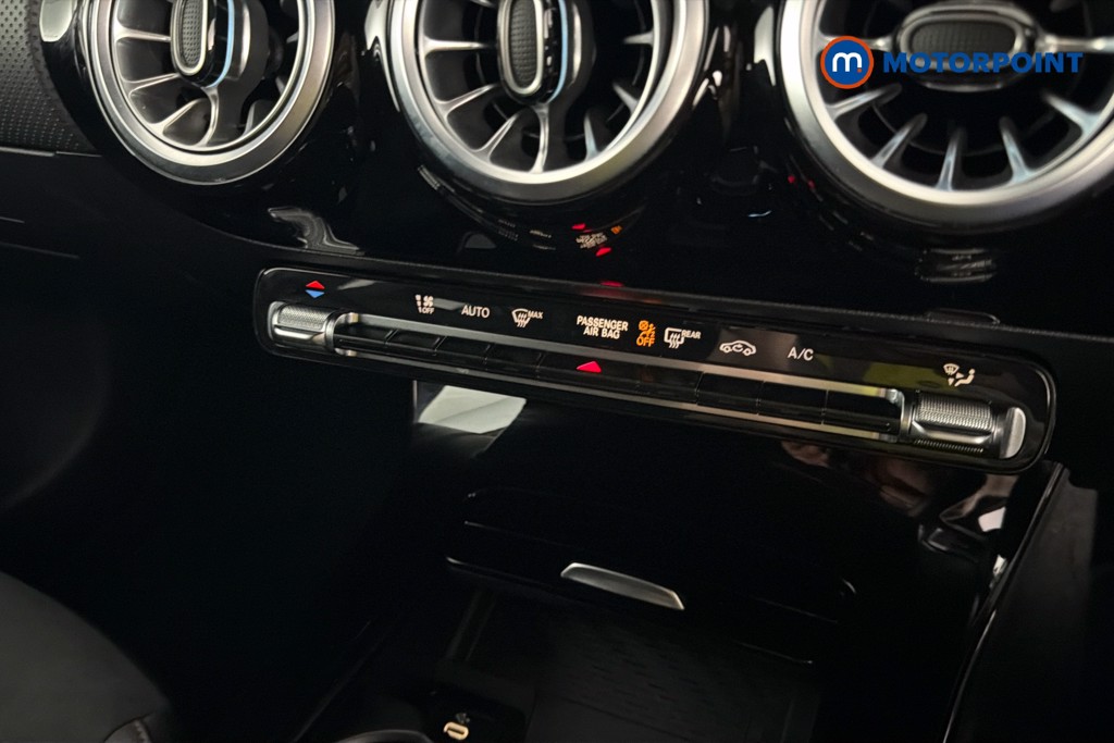 Mercedes-Benz A Class Amg Line Automatic Diesel Hatchback - Stock Number (1654557) - 12th supplementary image
