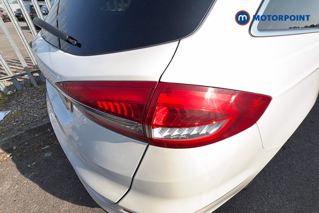 Ford Mondeo Vignale 2.0 Hybrid 5Dr Auto Automatic Petrol-Electric Hybrid Estate - Stock Number (1654820) - 38th supplementary image