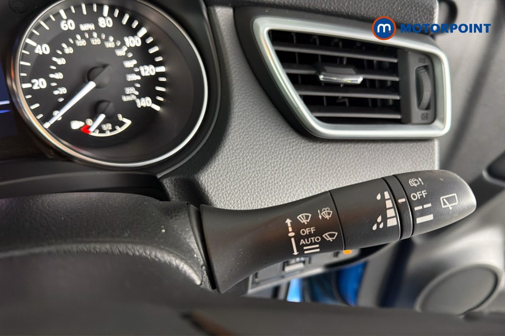 Nissan Qashqai Acenta Premium Manual Diesel SUV - Stock Number (1654916) - 7th supplementary image