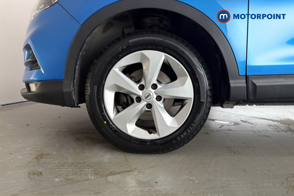 Nissan Qashqai Acenta Premium Manual Diesel SUV - Stock Number (1654916) - 47th supplementary image