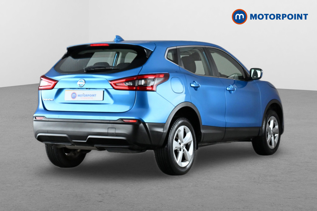 Nissan Qashqai Acenta Premium Manual Diesel SUV - Stock Number (1654916) - Drivers side rear corner