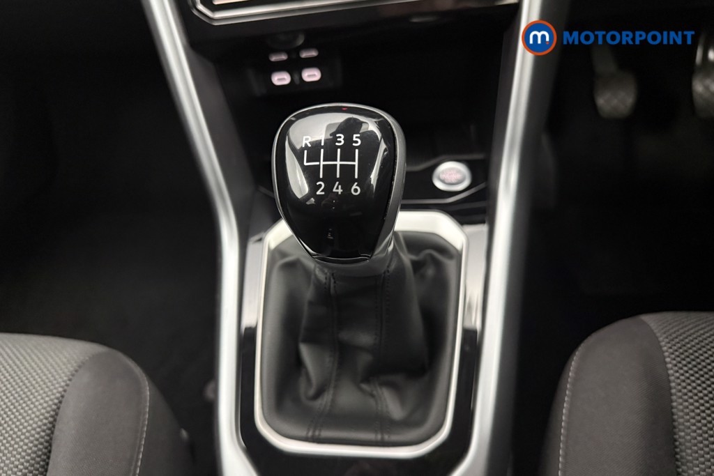 Volkswagen T-Roc Match Manual Petrol SUV - Stock Number (1655551) - 6th supplementary image
