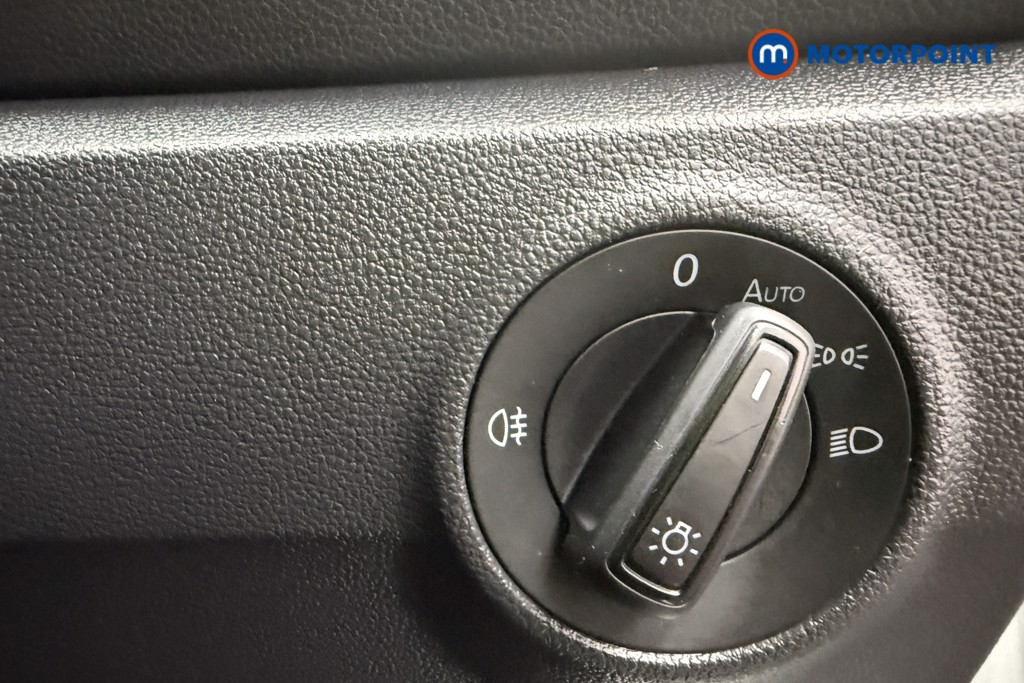 Volkswagen T-Roc Match Manual Petrol SUV - Stock Number (1655551) - 16th supplementary image