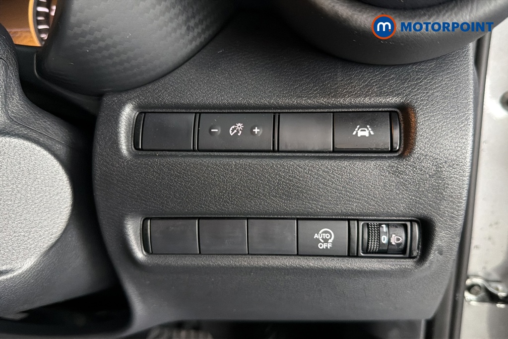 Nissan Juke N-Connecta Automatic Petrol SUV - Stock Number (1655885) - 11th supplementary image