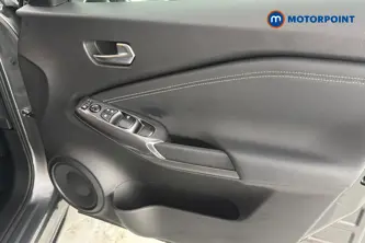 Nissan Juke N-Connecta Automatic Petrol SUV - Stock Number (1655885) - 18th supplementary image