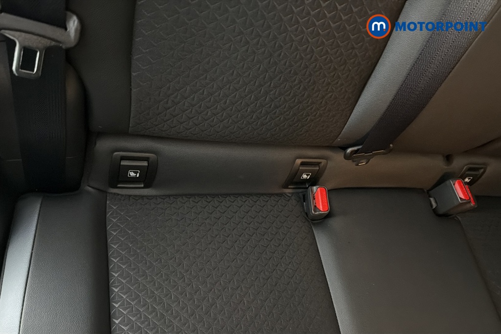 Nissan Juke N-Connecta Automatic Petrol SUV - Stock Number (1655885) - 27th supplementary image