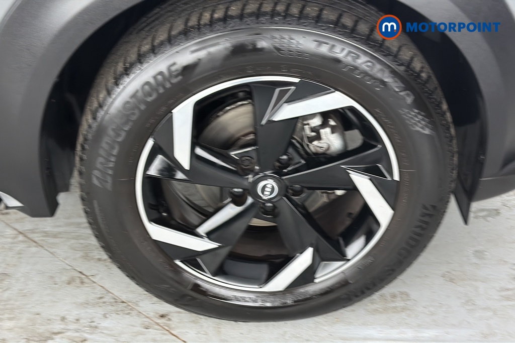 Nissan Juke N-Connecta Automatic Petrol SUV - Stock Number (1655885) - 47th supplementary image