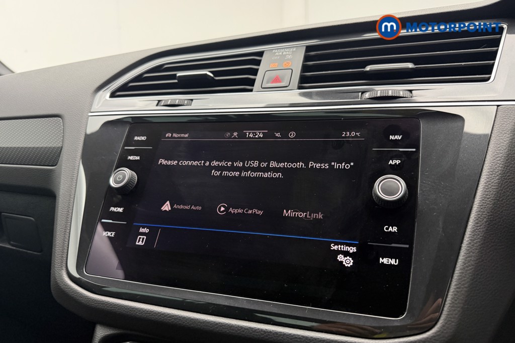 Volkswagen Tiguan R-Line Automatic Petrol SUV - Stock Number (1656178) - 12th supplementary image