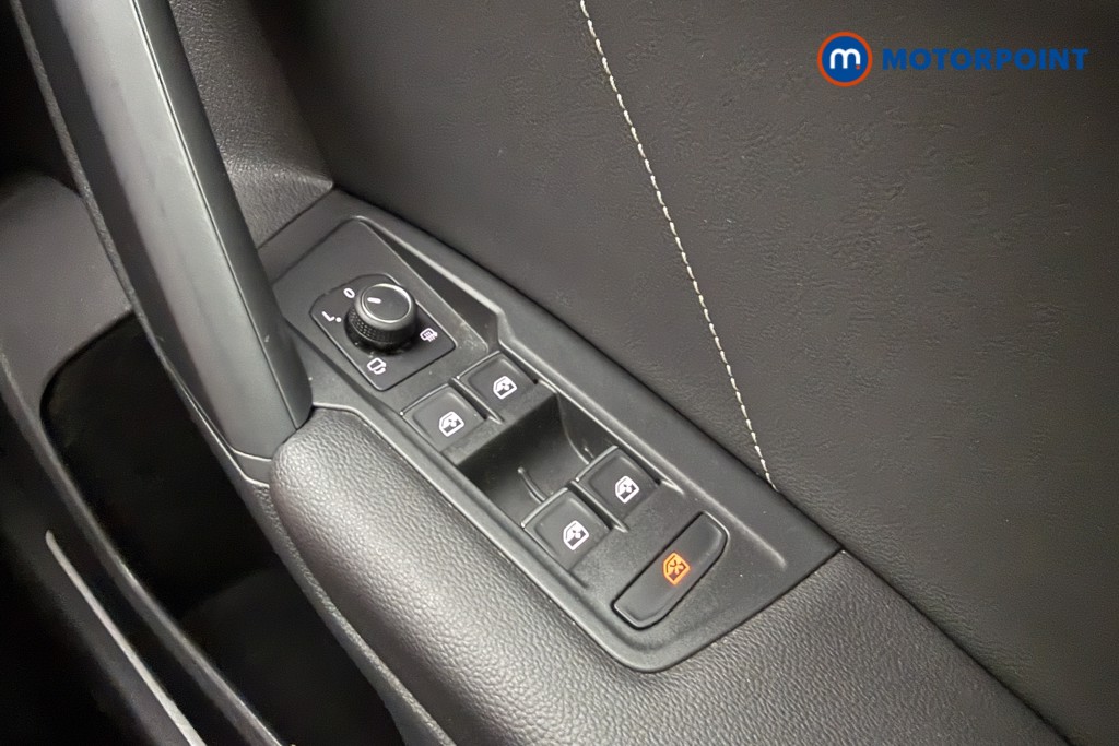Volkswagen Tiguan R-Line Automatic Petrol SUV - Stock Number (1656178) - 17th supplementary image