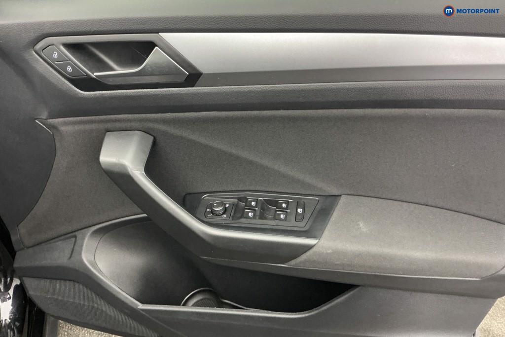 Volkswagen T-Roc Life Manual Petrol SUV - Stock Number (1656247) - 23rd supplementary image