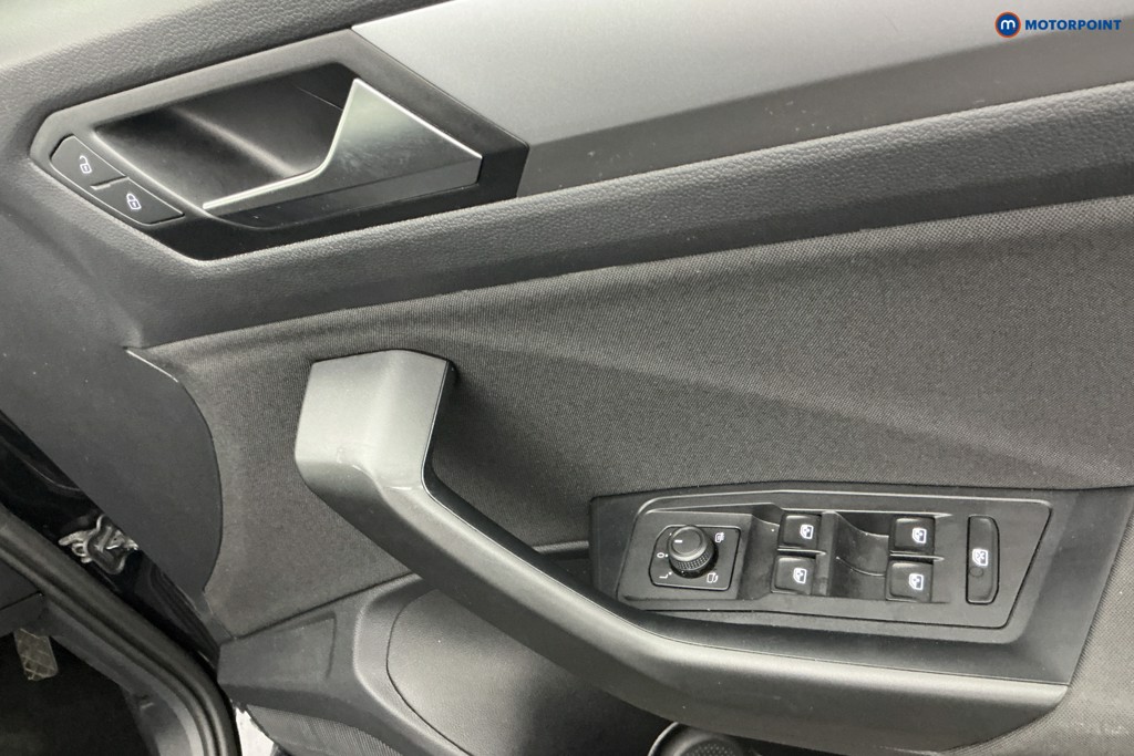 Volkswagen T-Roc Life Manual Petrol SUV - Stock Number (1656247) - 24th supplementary image