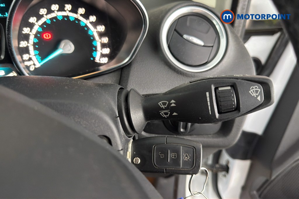 Ford Fiesta Zetec Manual Petrol Hatchback - Stock Number (1657020) - 7th supplementary image
