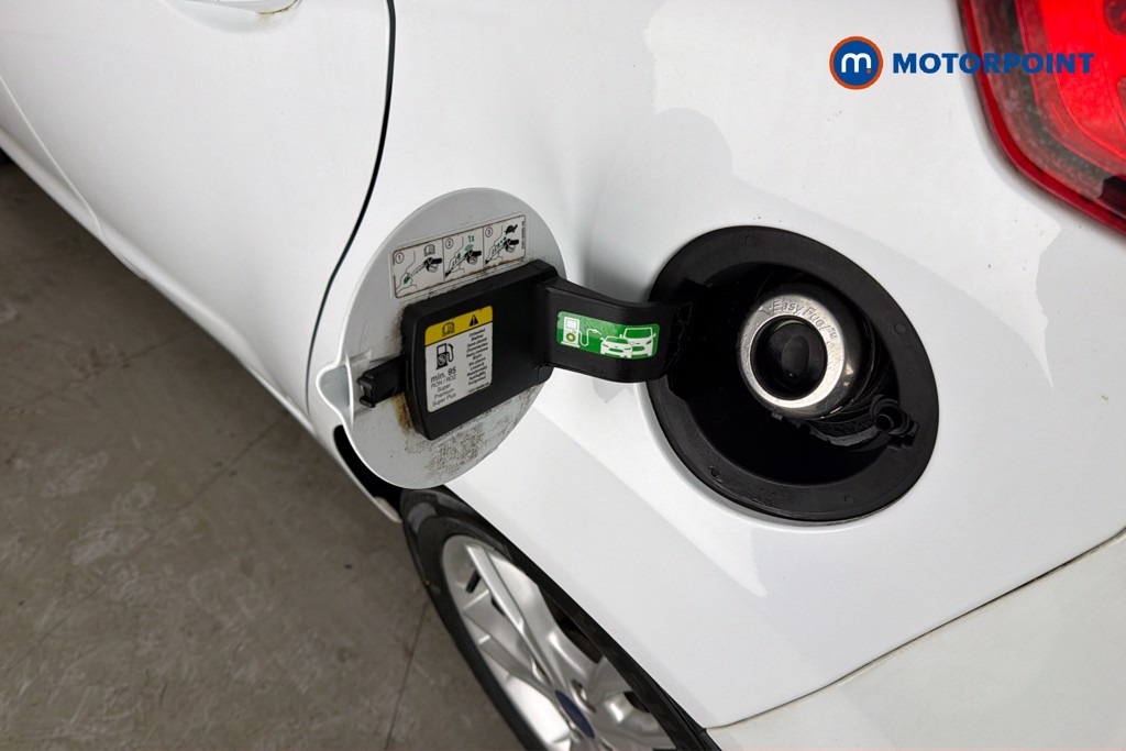 Ford Fiesta Zetec Manual Petrol Hatchback - Stock Number (1657020) - 40th supplementary image