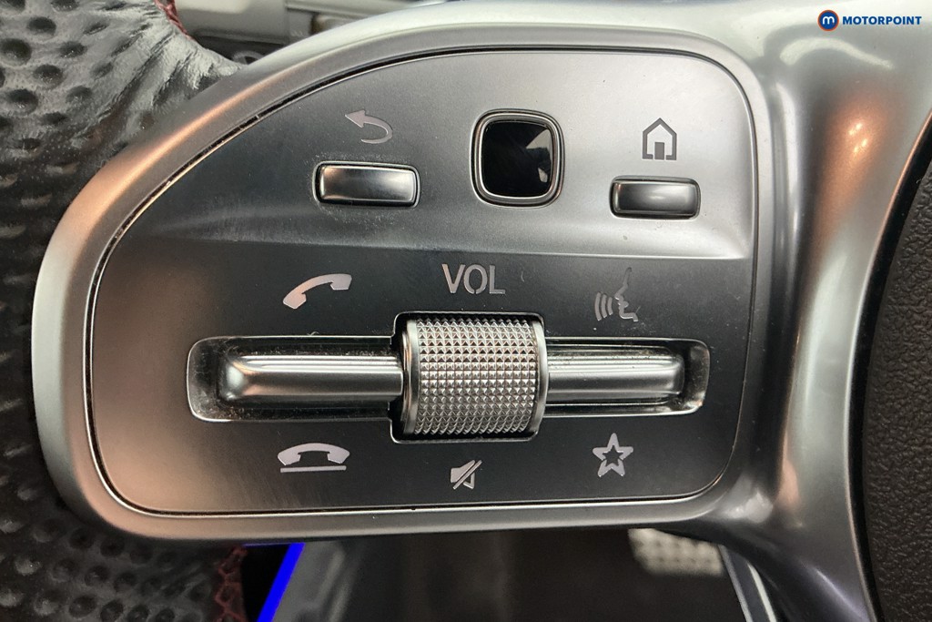 Mercedes-Benz GLB Amg Line Automatic Petrol SUV - Stock Number (1658148) - 19th supplementary image